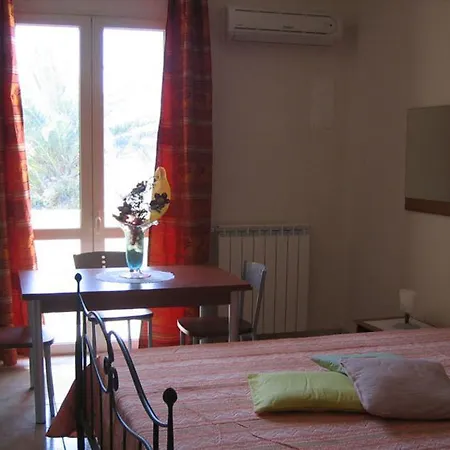 Teresa Bed and Breakfast Λέτσε