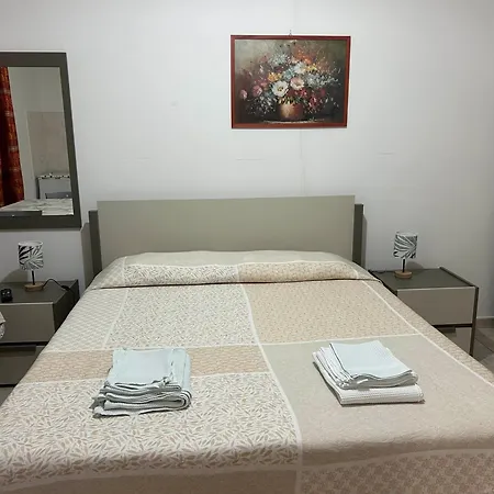 特雷莎别墅住宿加早餐酒店 3* 莱切