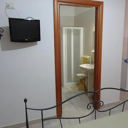 特雷莎别墅住宿加早餐酒店 莱切